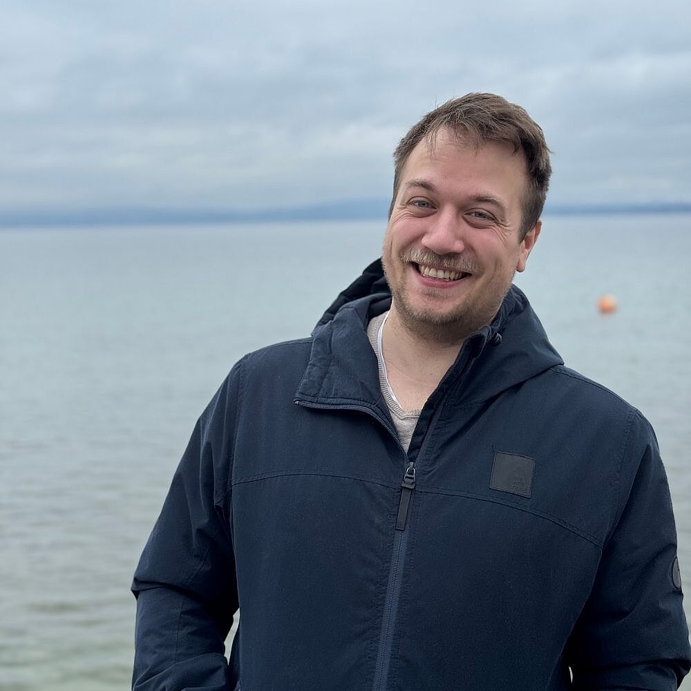 Das Bild zeigt ein Porträt von Alex Drope